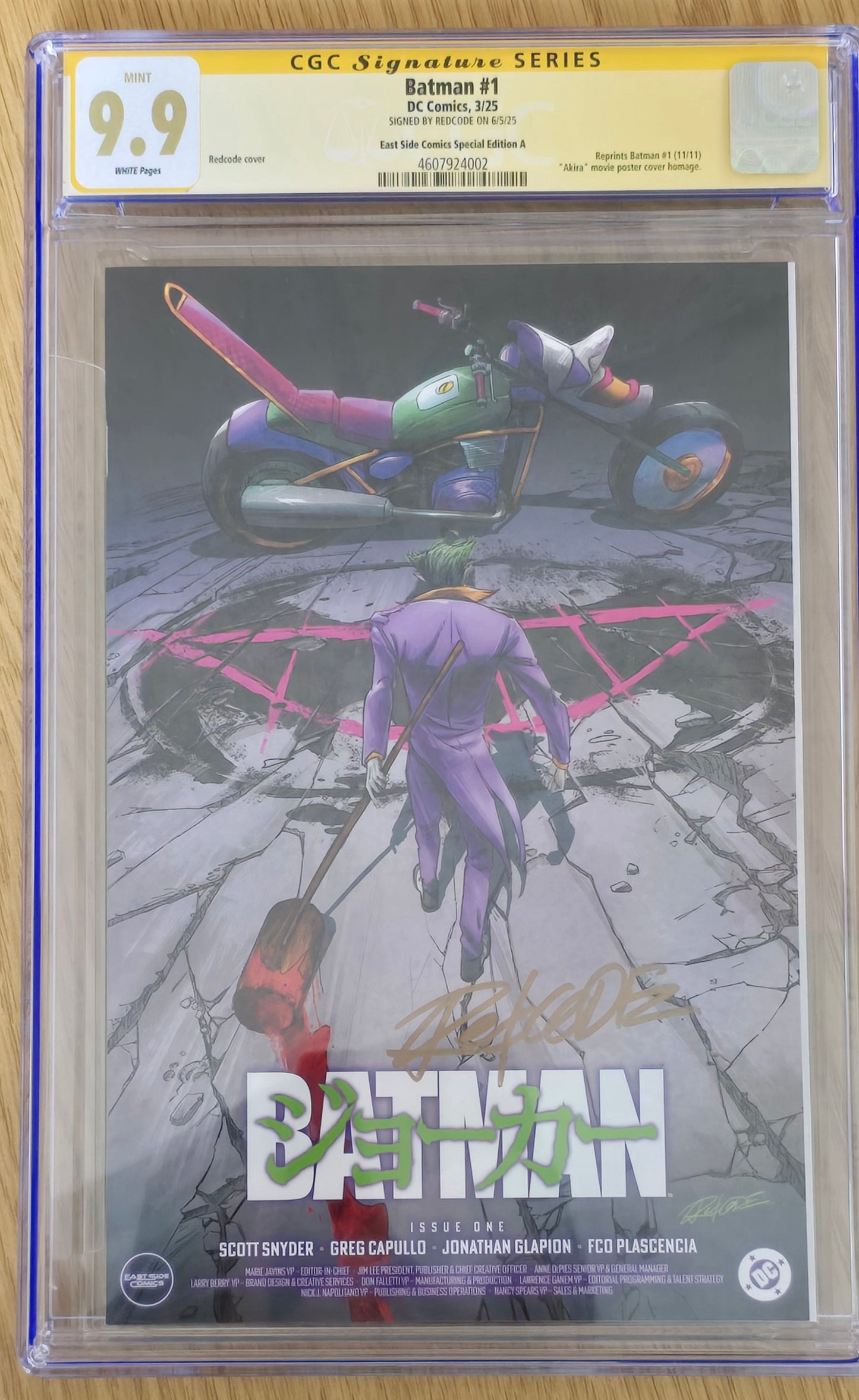 BATMAN (NEW 52) #1 REDCODE 'JOKER AKIRA HOMAGE' LIMITED TO 2000 COPIES CGC SS 9.9