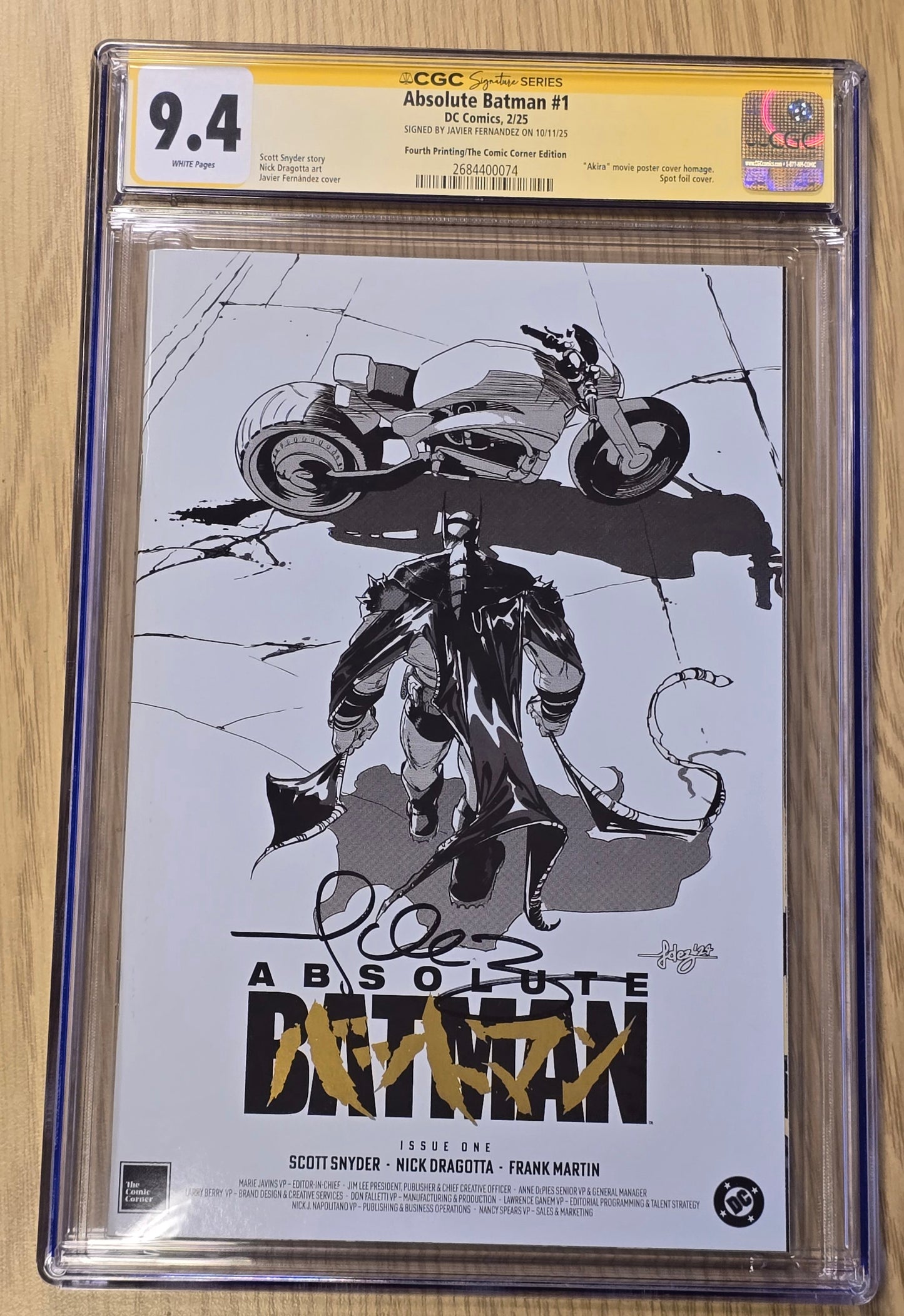 ABSOLUTE BATMAN #1 JAVI FERNANDEZ AKIRA HOMAGE GOLD FOIL SKETCH VARIANT LIMITED TO 2500 COPIES CGC SS 9.4 SIGNED BY JAVI FERNANDEZ