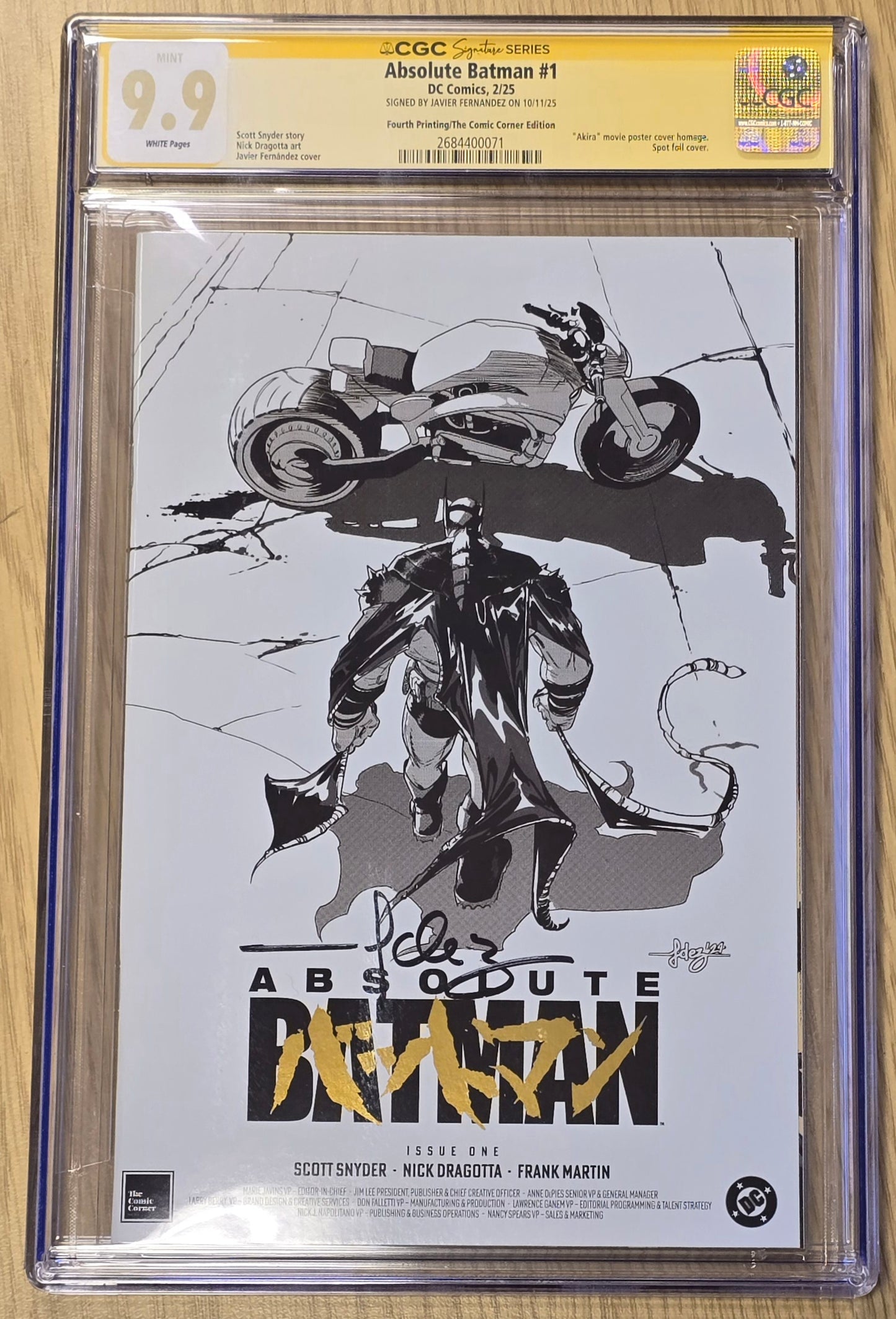 ABSOLUTE BATMAN #1 JAVI FERNANDEZ AKIRA HOMAGE GOLD FOIL SKETCH VARIANT LIMITED TO 2500 COPIES CGC SS 9.9 SIGNED BY JAVI FERNANDEZ - ONLY 1 ON CENSUS!!!
