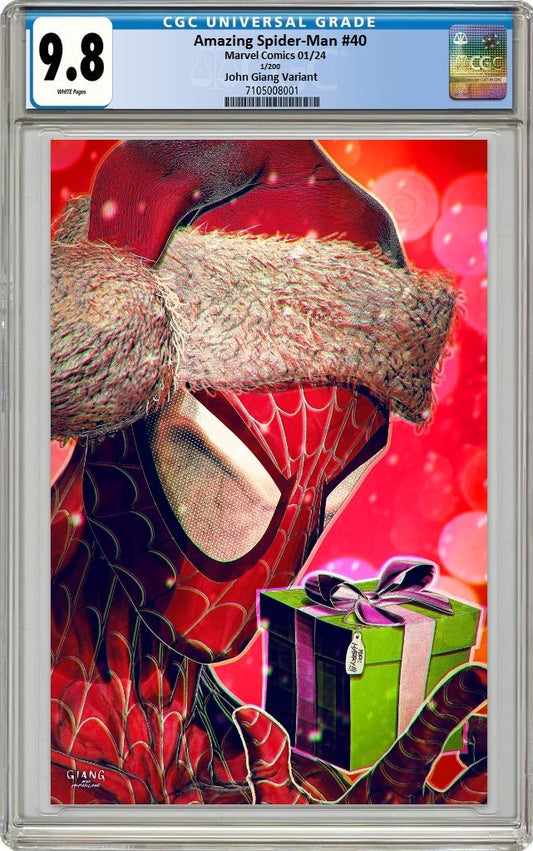 AMAZING SPIDER-MAN #40 JOHN GIANG ULTIMATE XMAS VARIANT LIMITED TO 200 NUMBERED CGC 9.8