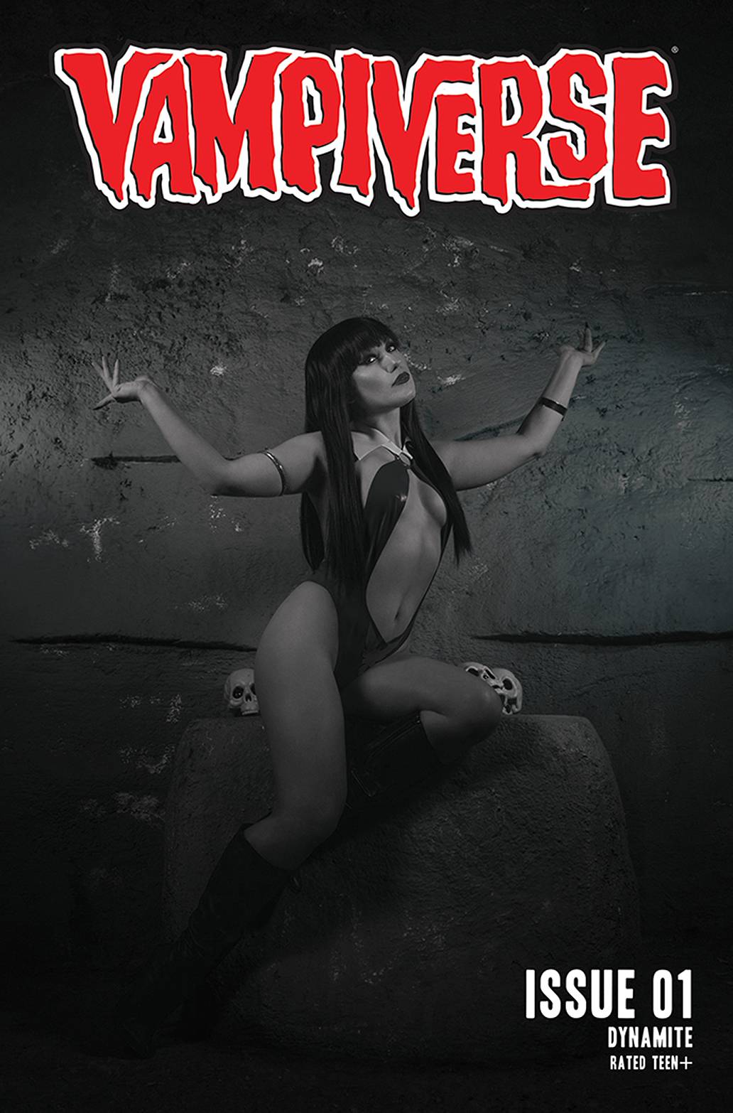 VAMPIVERSE #1 1:30 COSPLAY B&W VARIANT