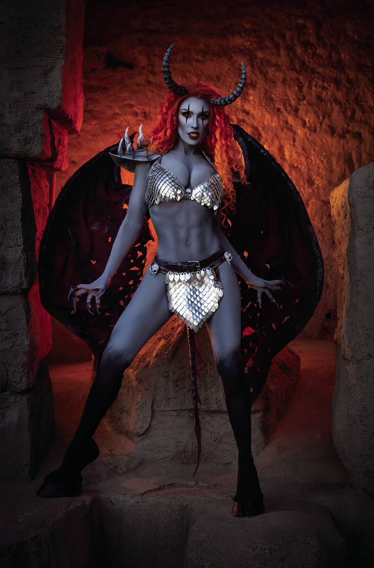 HELL SONJA #1 1:25 COSPLAY VIRGIN VARIANT