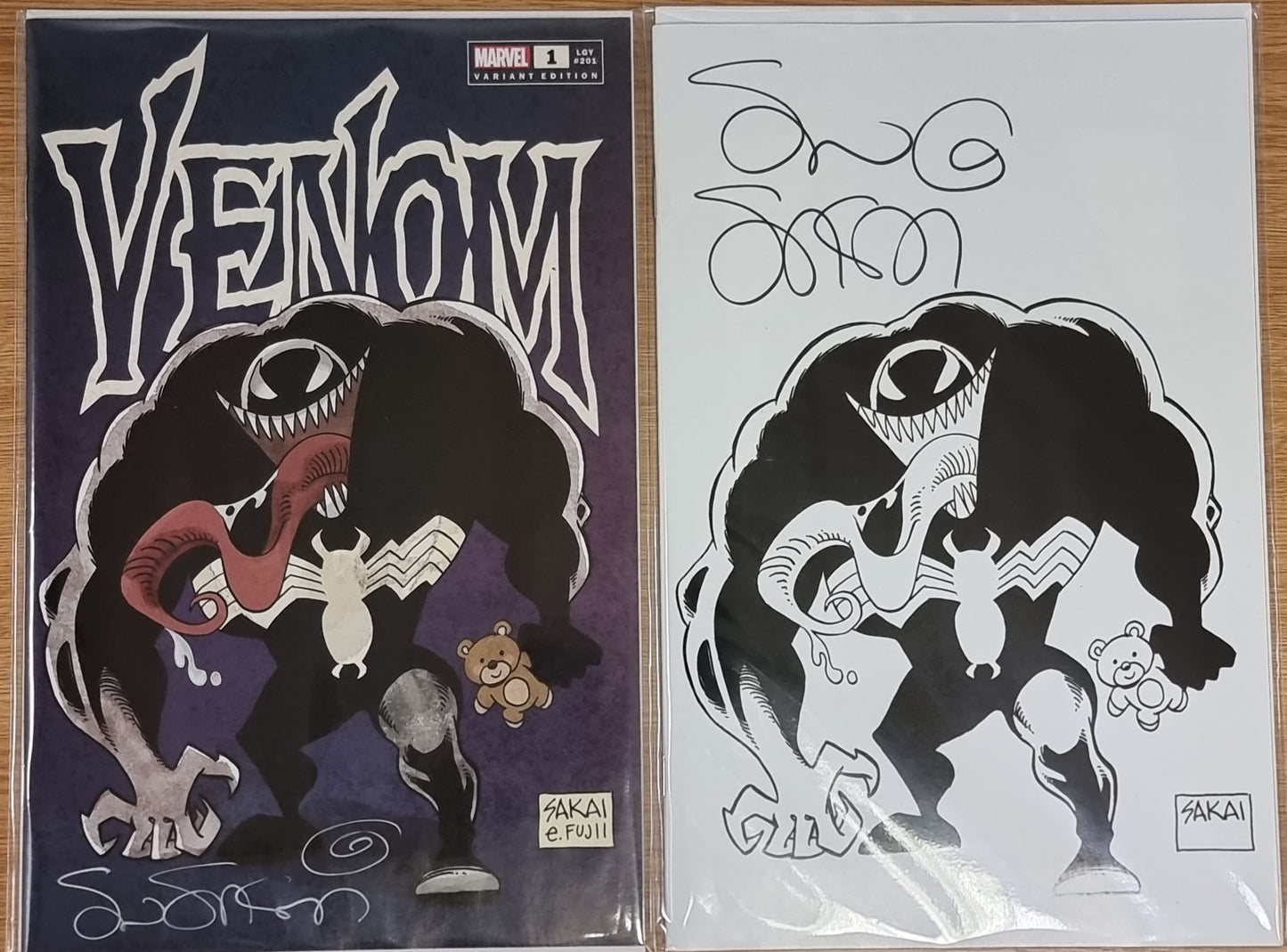 VENOM #1 STAN SAKAI TRADE/VIRGIN VARIANT SET LIMITED TO 1000 SETS SIGNED WITH COA