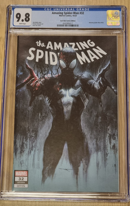 AMAZING SPIDER-MAN #32 IVAN TAO VARIANT LIMITED TO 500 COPIES WITH NUMBERED COA CGC 9.8