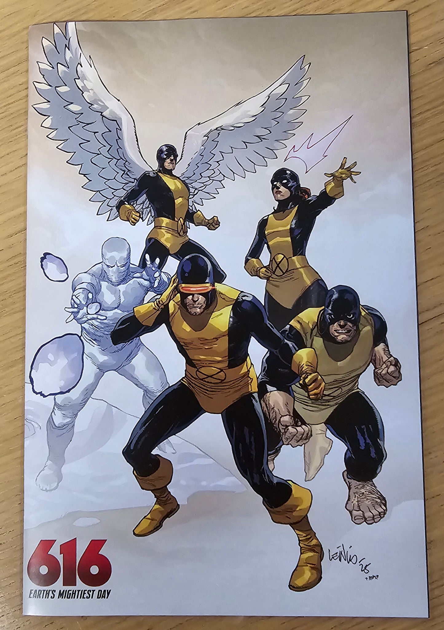 X-MEN #15 LEINEL FRANCIS YU 616 DAY 1 PER STORE VIRGIN VARIANT
