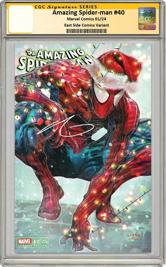 AMAZING SPIDER-MAN #40 JOHN GIANG XMAS SPECIAL TRADE DRESS VARIANT LIMITED TO 3000 COPIES CGC SS PREORDER